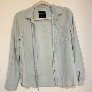 American Eagle Long-Sleeve Button Down